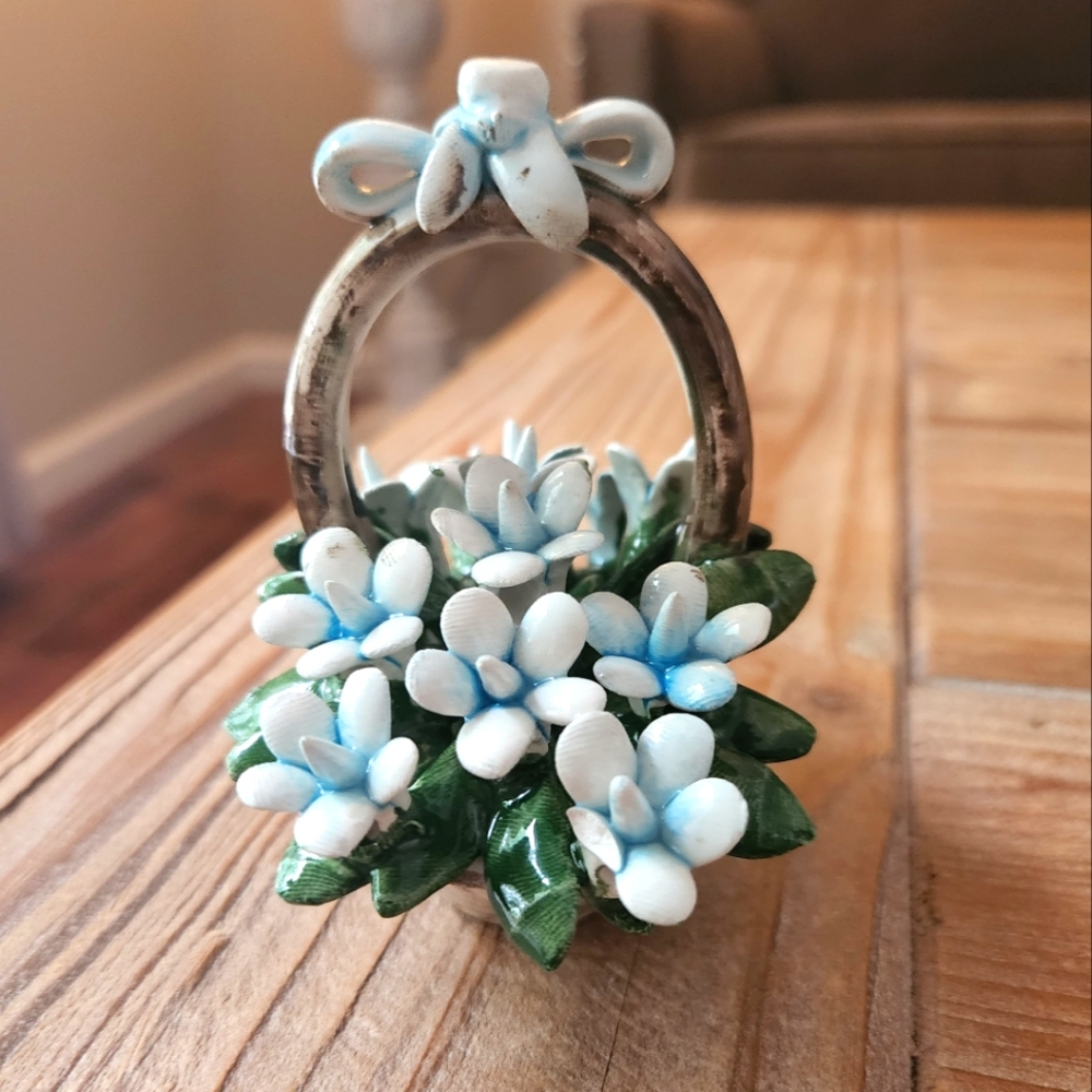 Miniature Nuovo CAPODIMONTE flower basket porcelain decor CIRCA 1970s